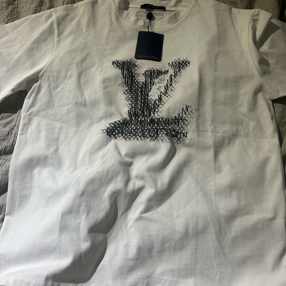brand new LV men’s T Shirt - Picture 2 of 6
